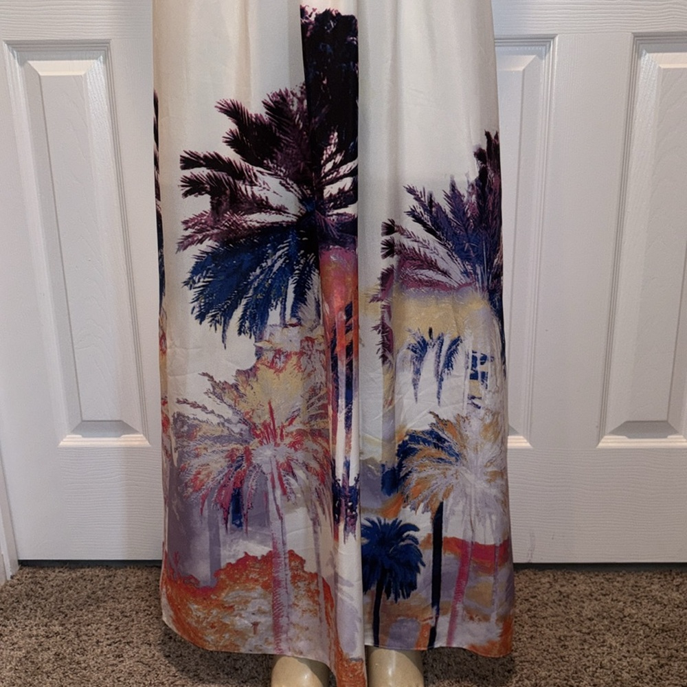 Vince Camuto- Halter Neck Maxi Dress Sleeveless size 6 - Picture 3 of 7